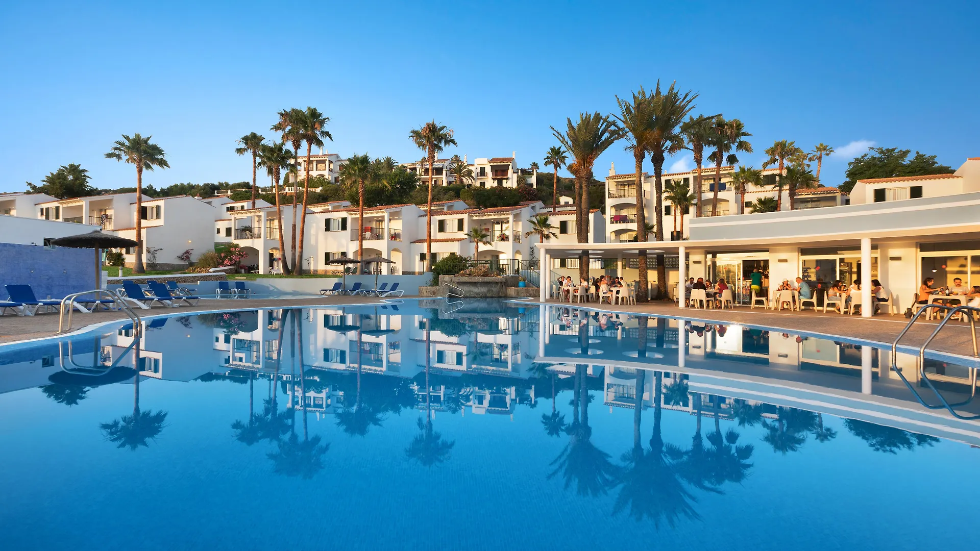 Trh Tirant Playa Apartments Fornells  Spagna